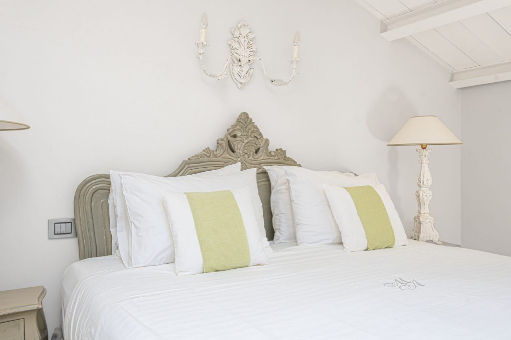 loft-room-micra-anglia-hotel-andros-04