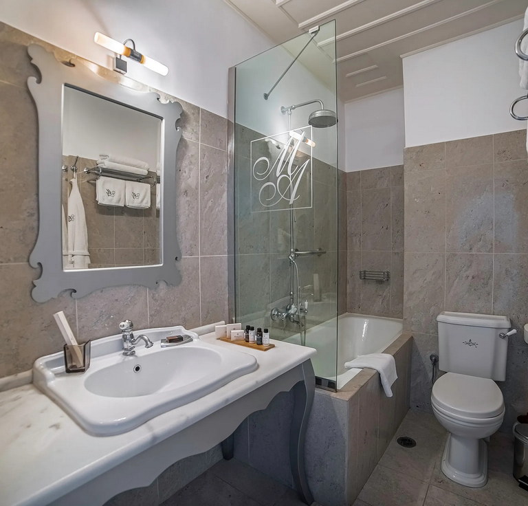 2 Bedroom Sea View Suite