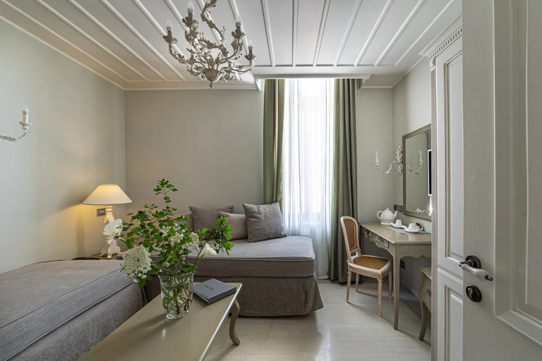2 Bedroom Sea View Suite_3