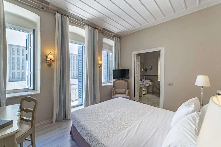 Family-suite-andros-island-07