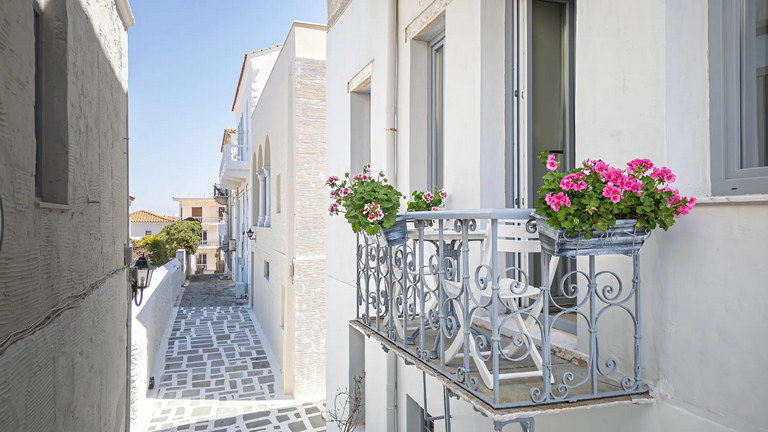 Family-suite-andros-island-09