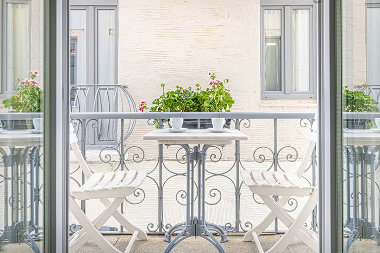Family-suite-andros-island-10