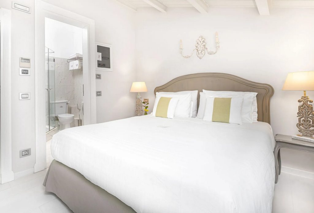 Thecozyone-andros-island-micra-anglia-hotel-02