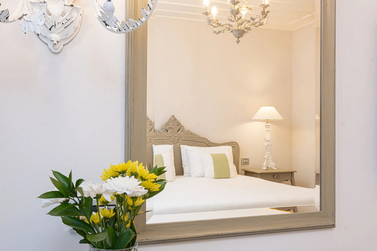 deluxe-room-micraanglia-boutique-hotel-spa-andros-island-02