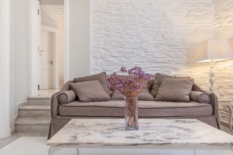 micra-anglia-andros-suite-private-pool-05